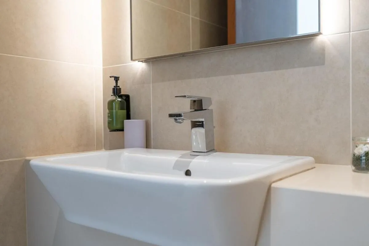 A Lovely 1 Bed Flat In Dubai Marina Apartment United Arab Emirates