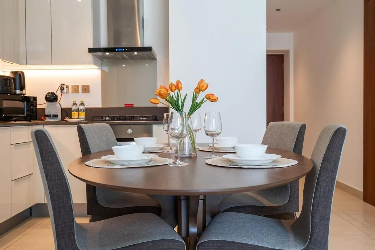 A Lovely 1 Bed Flat In Dubai Marina Apartment