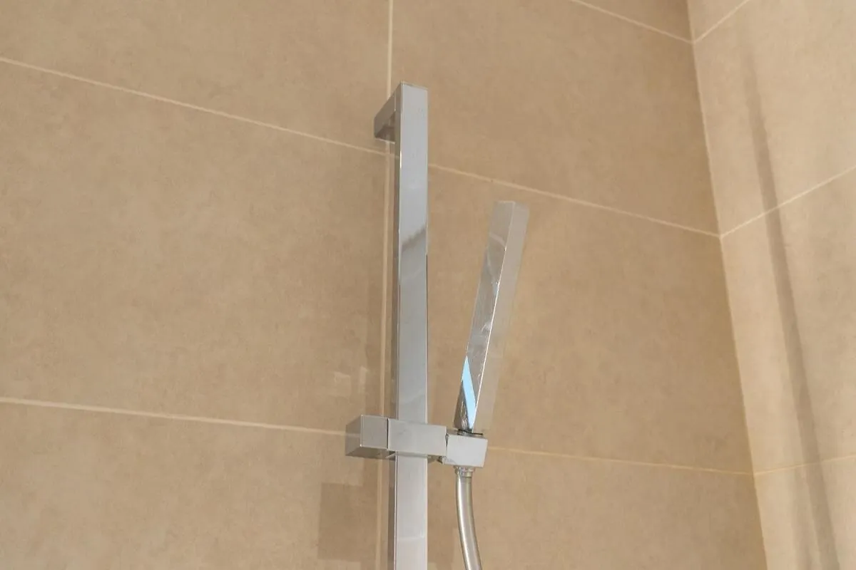 A Lovely 1 Bed Flat In Dubai Marina Apartment