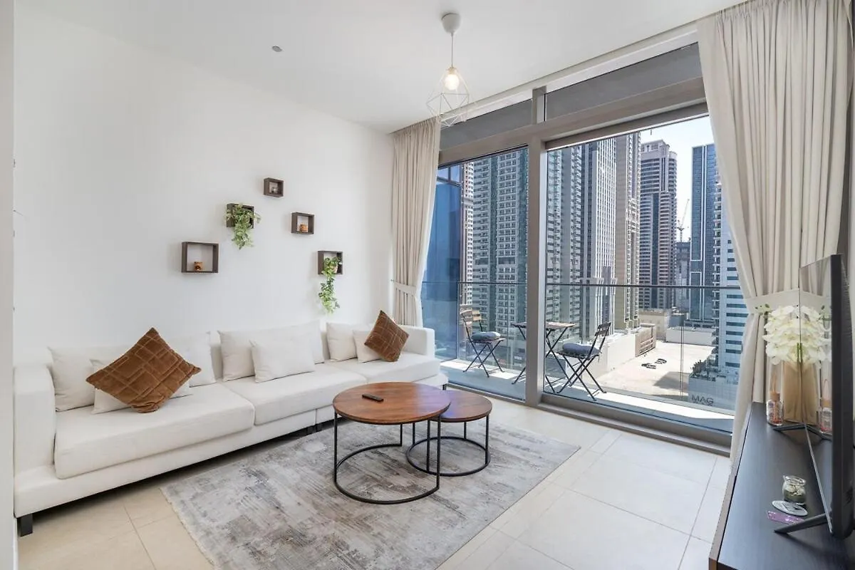 A Lovely 1 Bed Flat In Dubai Marina Apartment