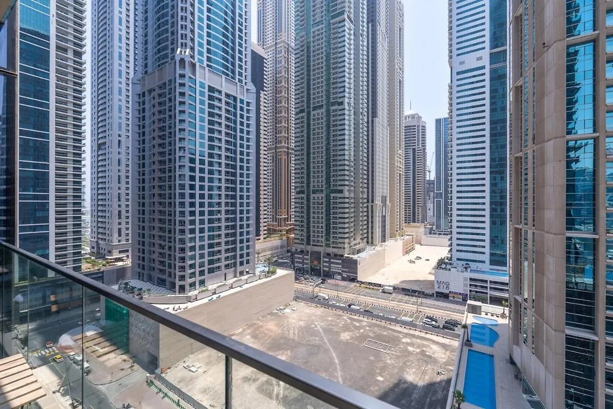 A Lovely 1 Bed Flat In Dubai Marina Apartment