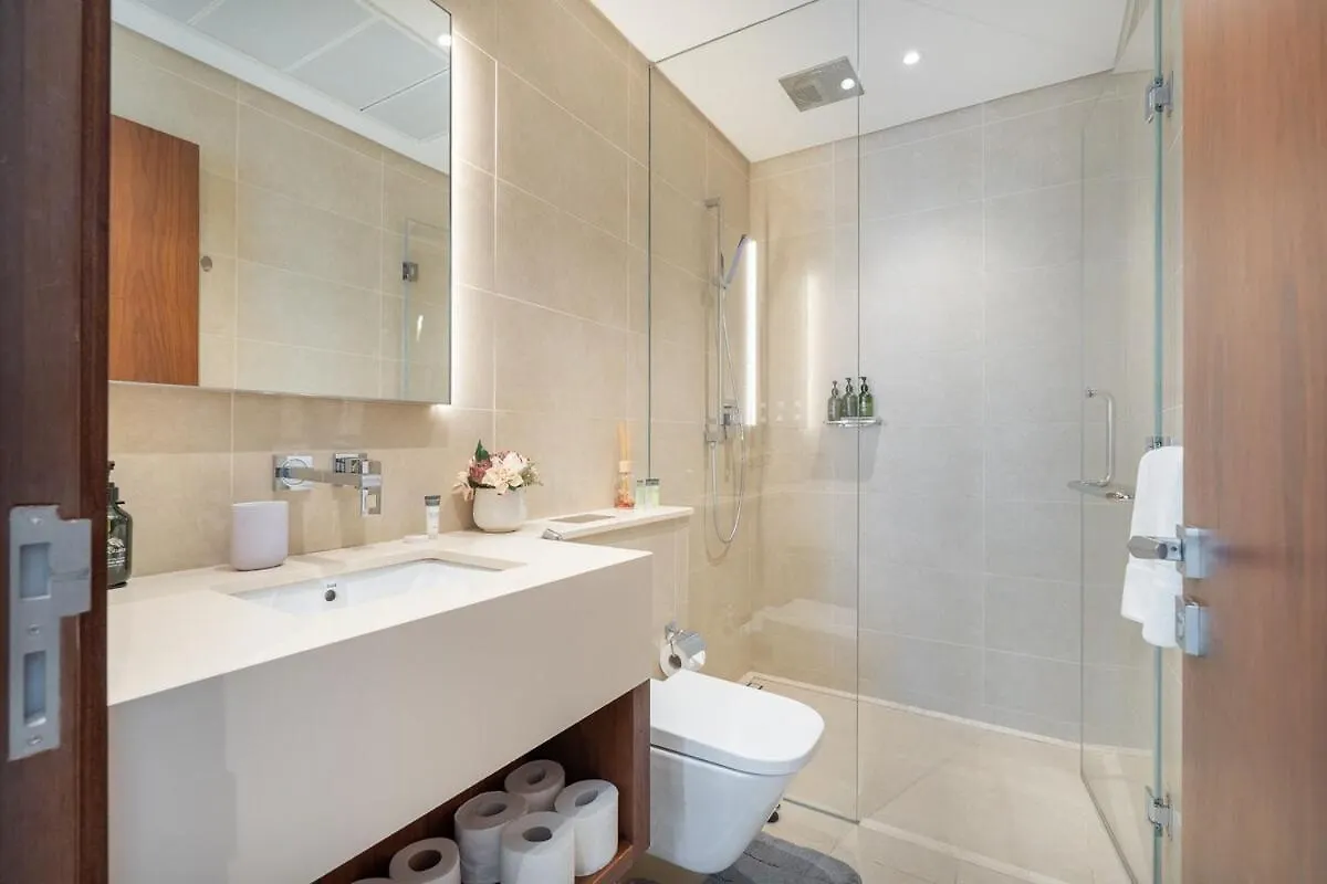A Lovely 1 Bed Flat In Dubai Marina Apartment