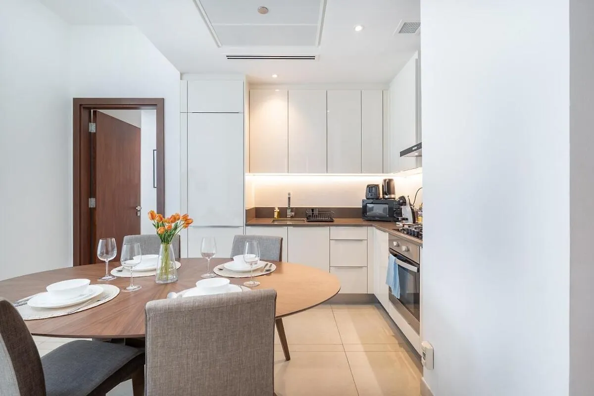 A Lovely 1 Bed Flat In Dubai Marina Apartment