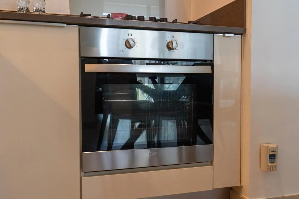 A Lovely 1 Bed Flat In Dubai Marina Apartment 0*,