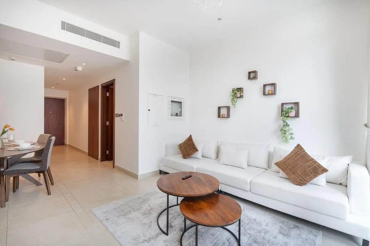 A Lovely 1 Bed Flat In Dubai Marina Apartment