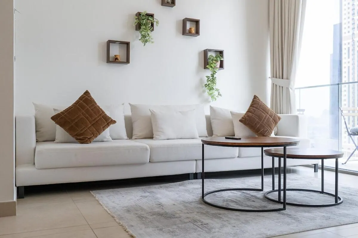 A Lovely 1 Bed Flat In Dubai Marina Apartment